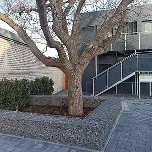 Xzllenz Traum Studio-apartment, Frei-parken, U-bahn, Kueche Germany